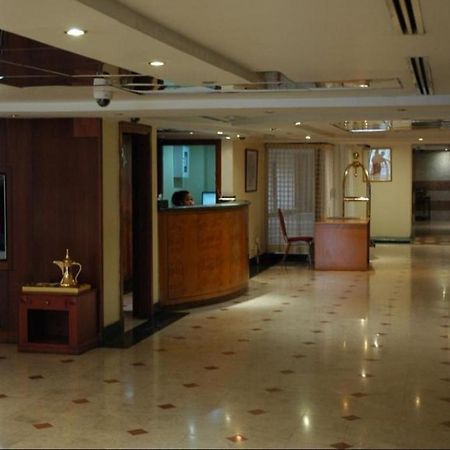 London Crown 2 Hotel Apartments Dubai Exterior foto